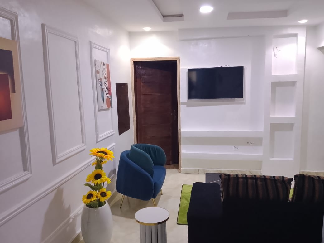 Prime 6 – living room side view